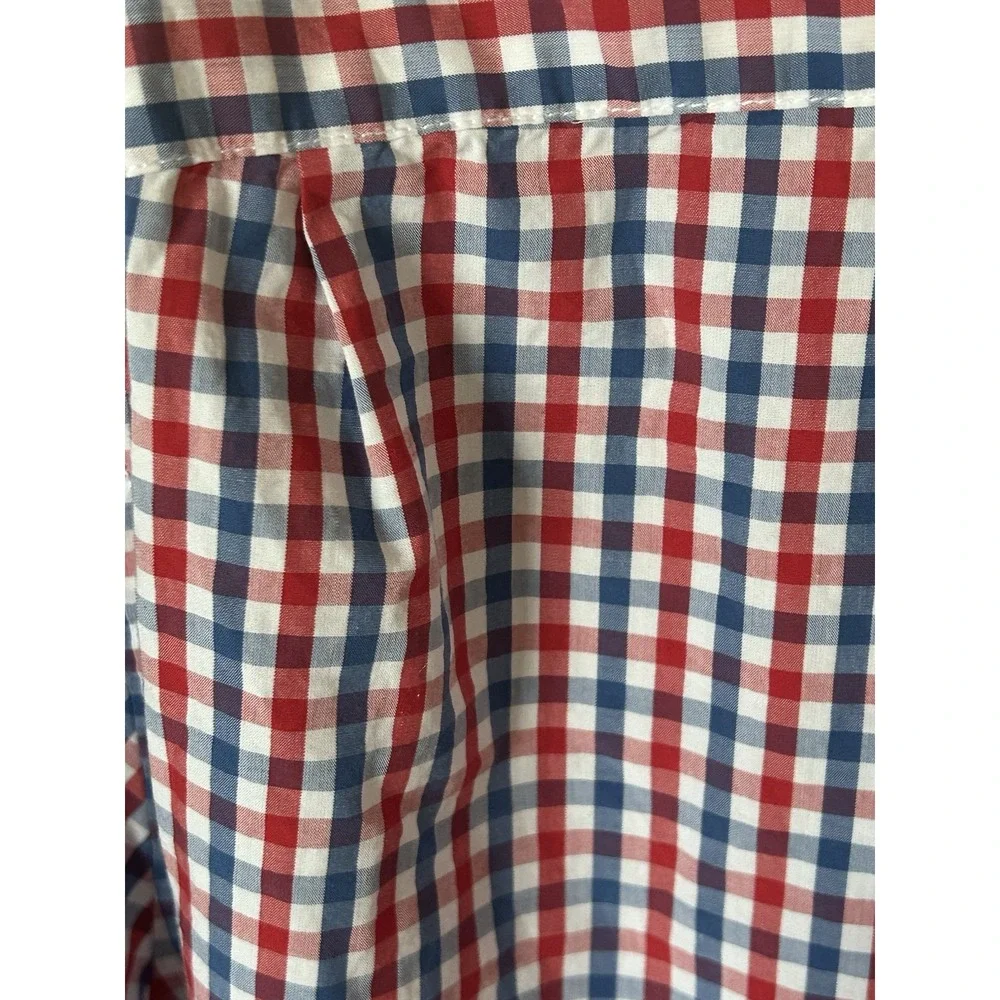 Banana Republic crafted discerning